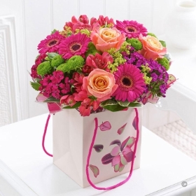 Summer Gift Bag With Chocolates