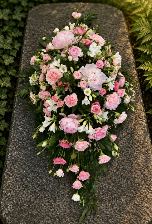 Coffin Spray Scented Pink & White