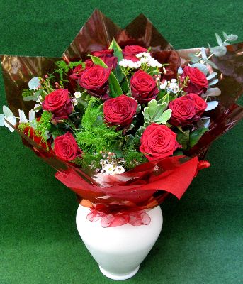 12 Long Stem Red Naomi Roses