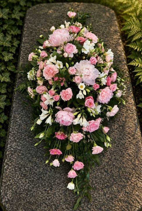 Coffin Spray Scented Pink & White