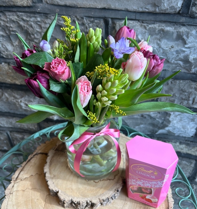 Mixed Spring Vase With Chocolates